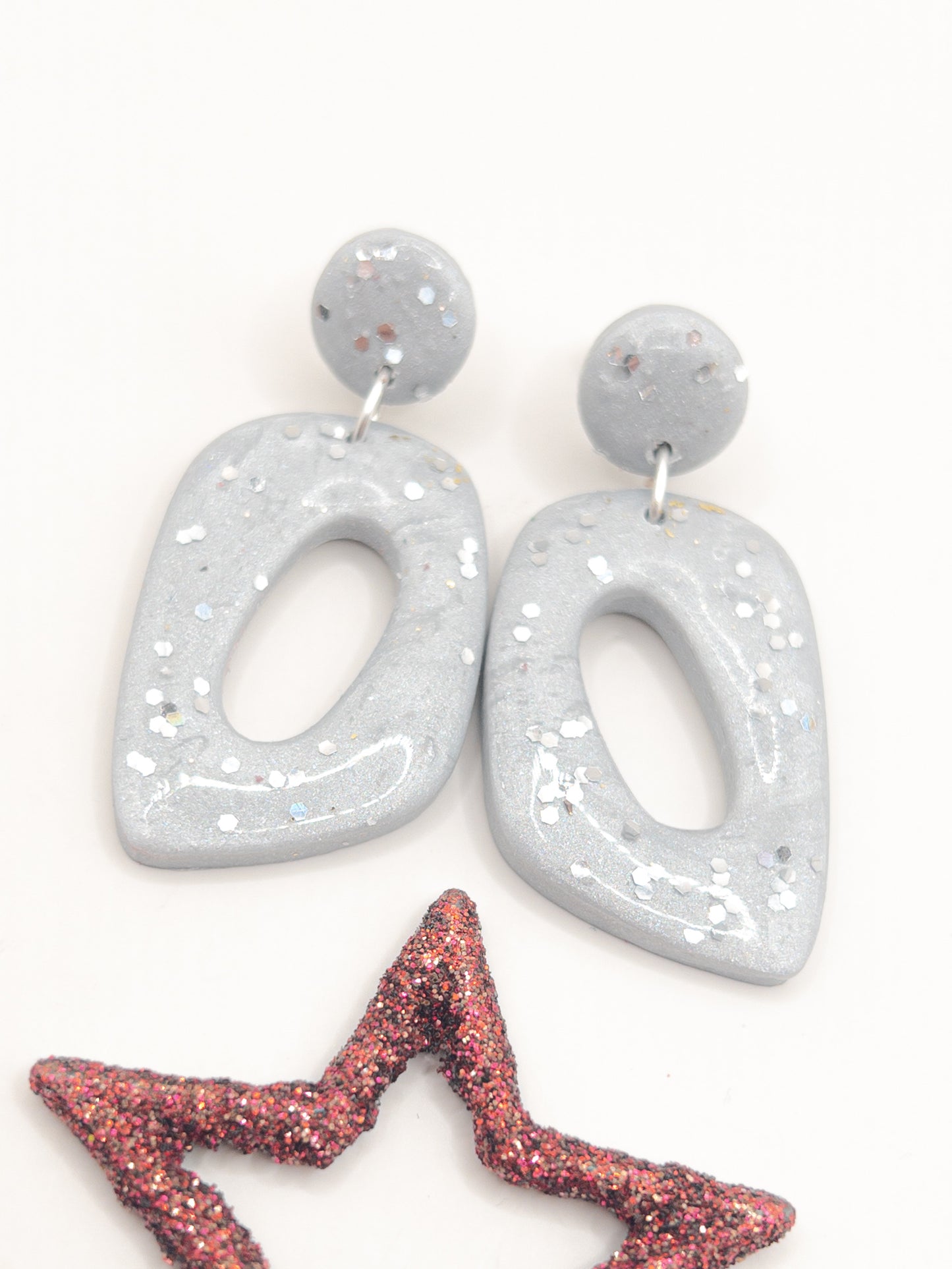 Oorbellen Pom zilver sparkle glitter