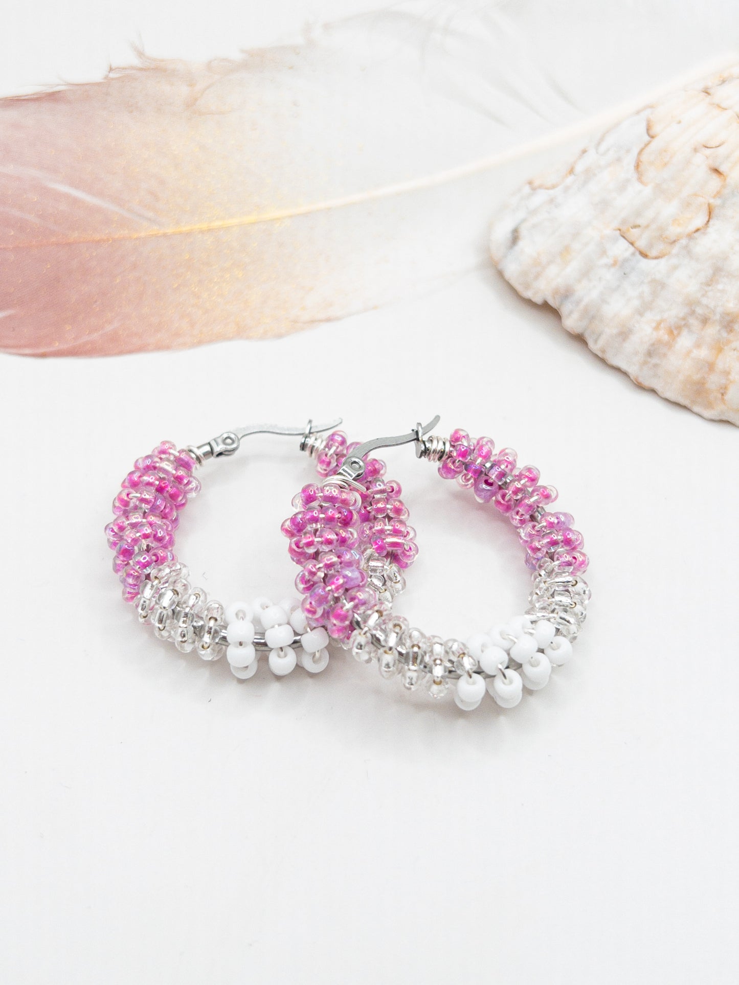 Creolen medium roze wit zilver