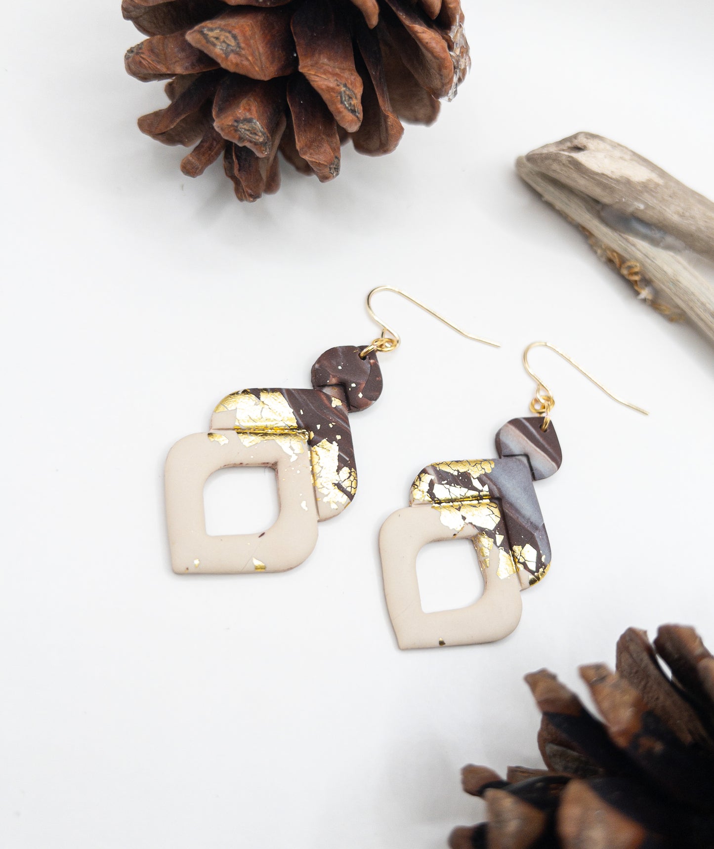 Oorbellen Siënna beige goud en bruin