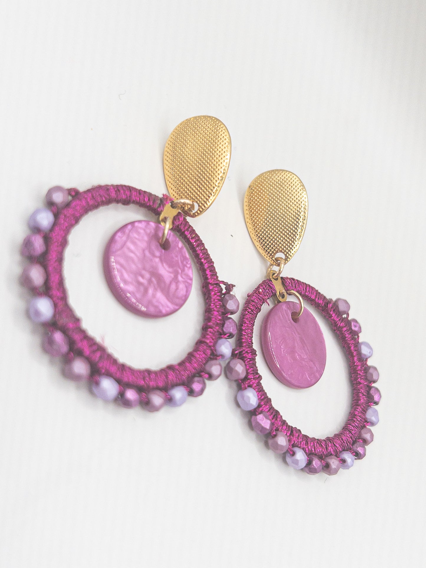 Statement oorbellen fuchsia goud