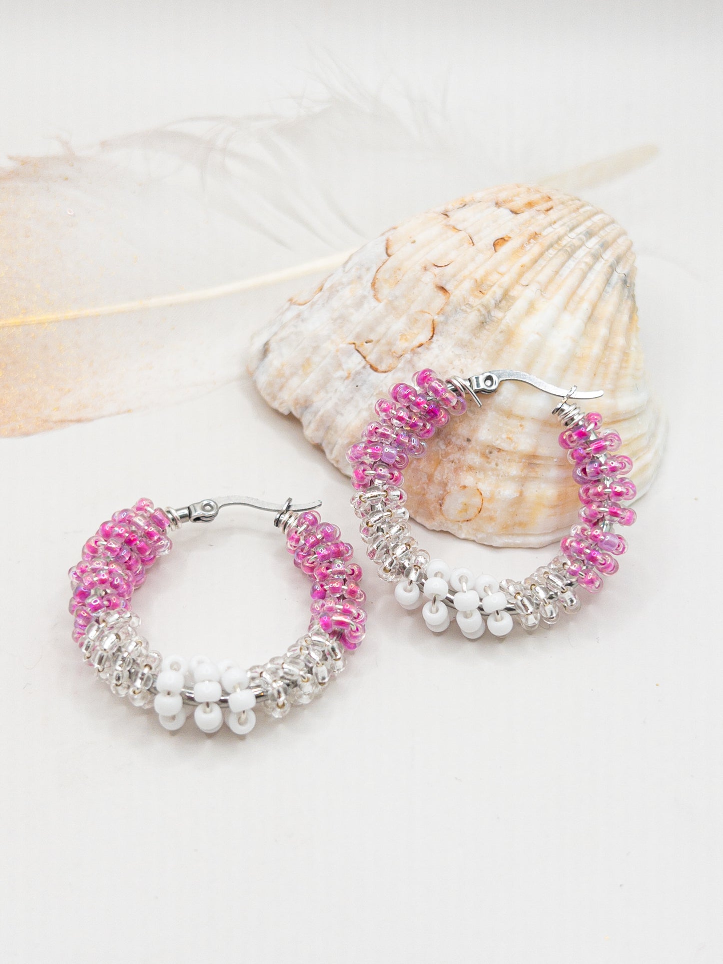 Creolen medium roze wit zilver