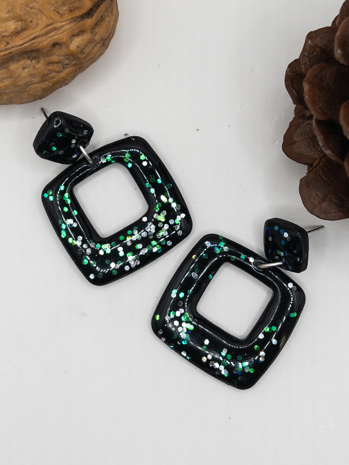 Oorbellen Zivah zwart zilver glitter