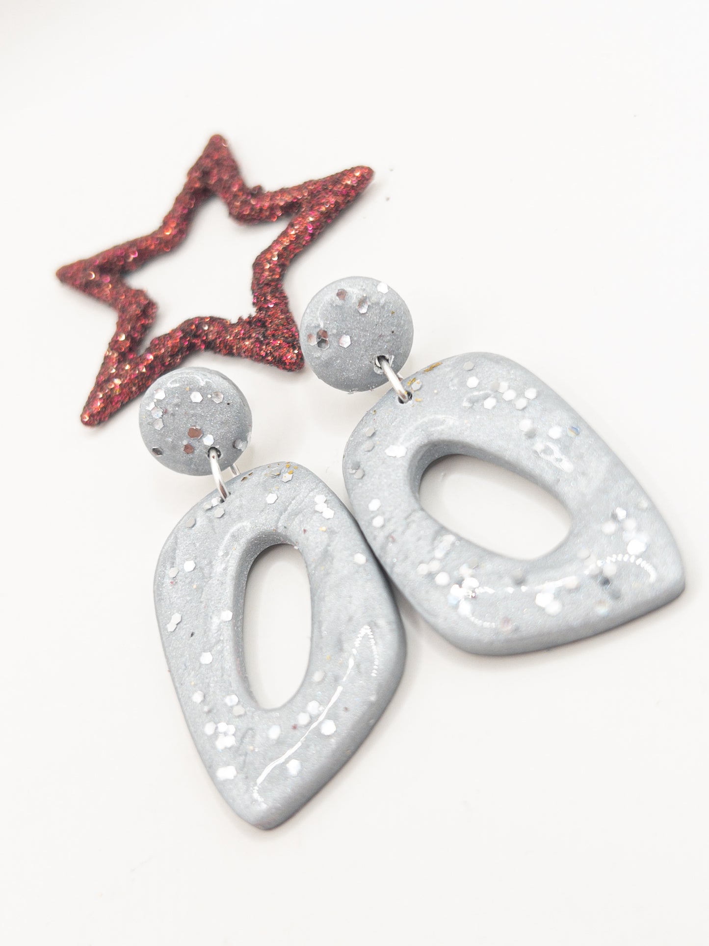 Oorbellen Pom zilver sparkle glitter