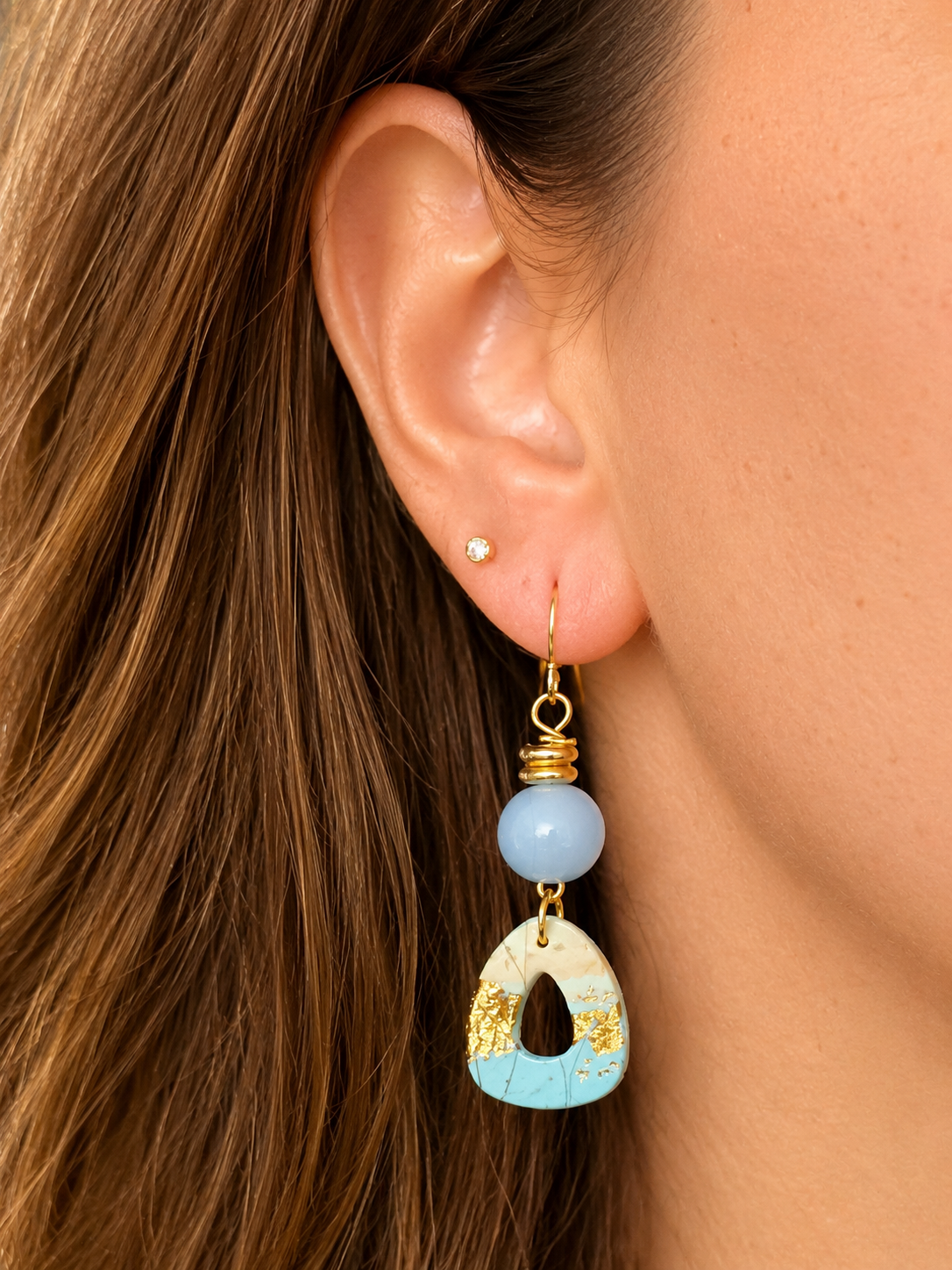 Oorbellen Bella Blauw goud zand