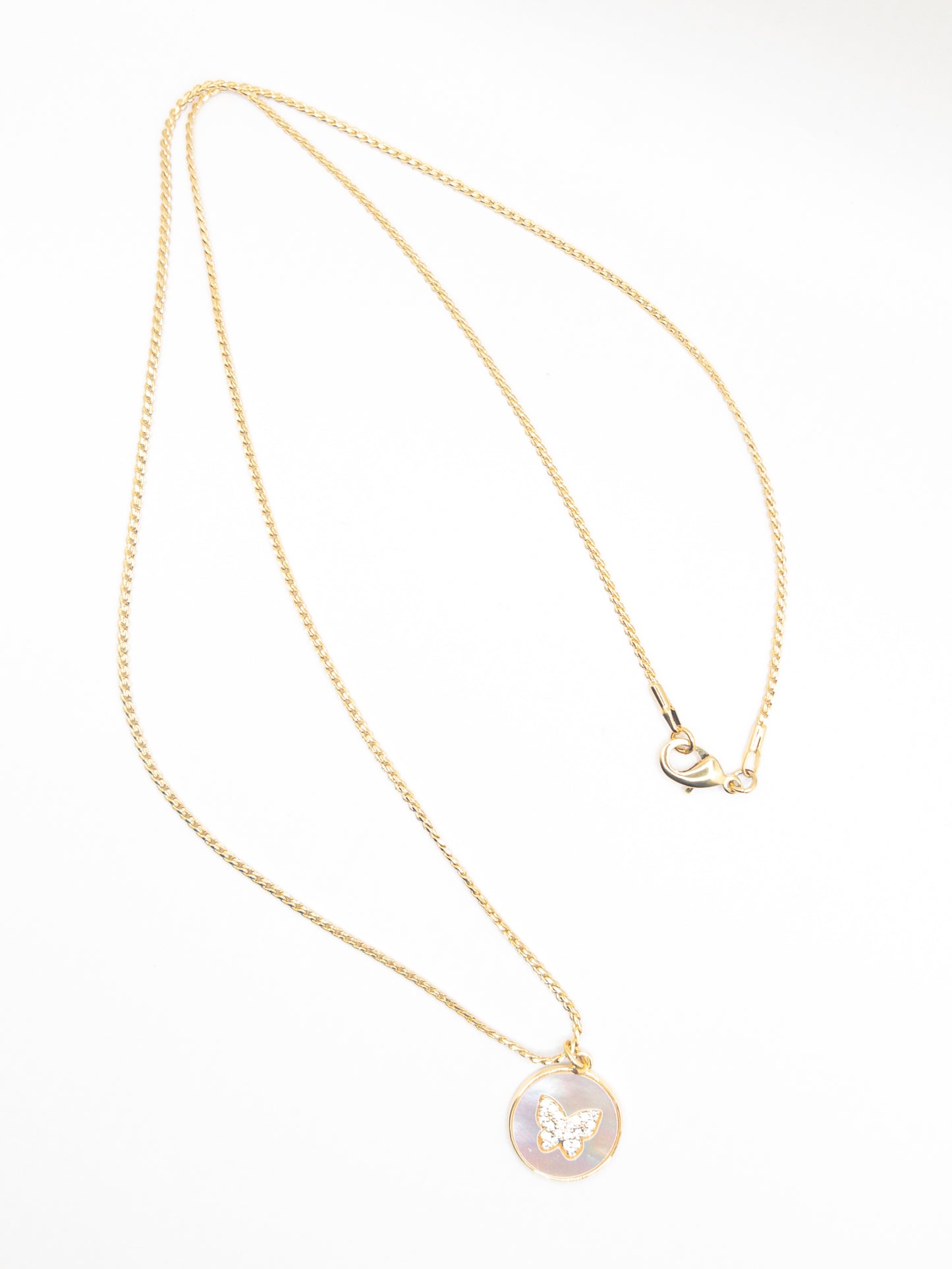 Ketting met vlinderhanger wit goud