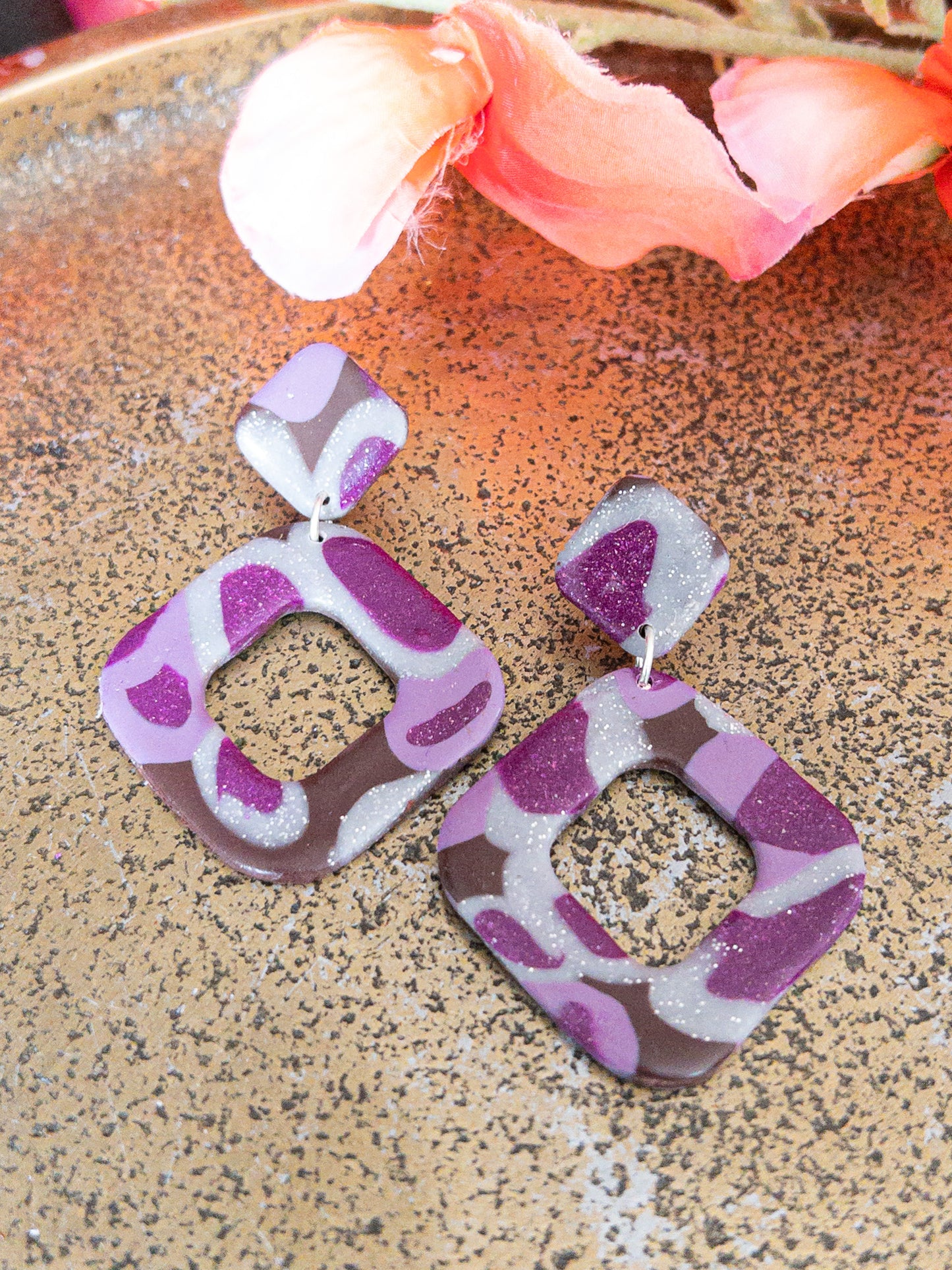 Oorbellen Lilly paars lila zilver en choco