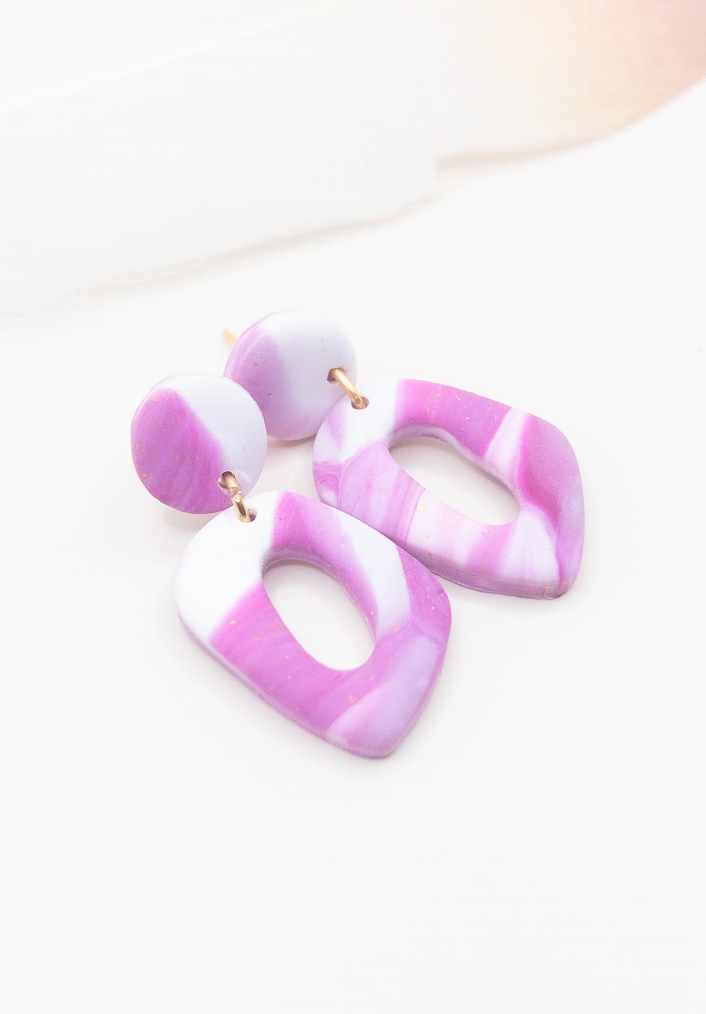 Oorbellen Pom mini roze wit