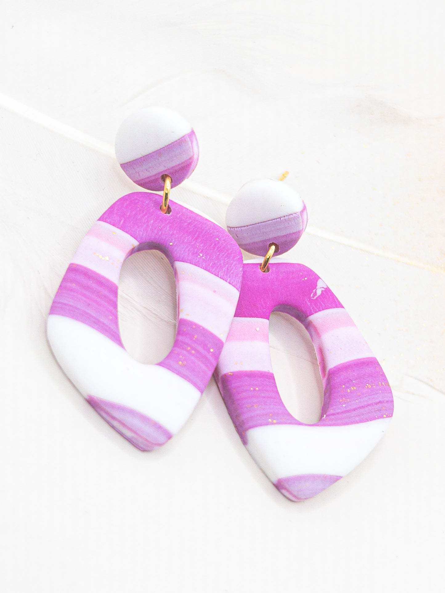 Oorbellen Pom roze wit gestreept
