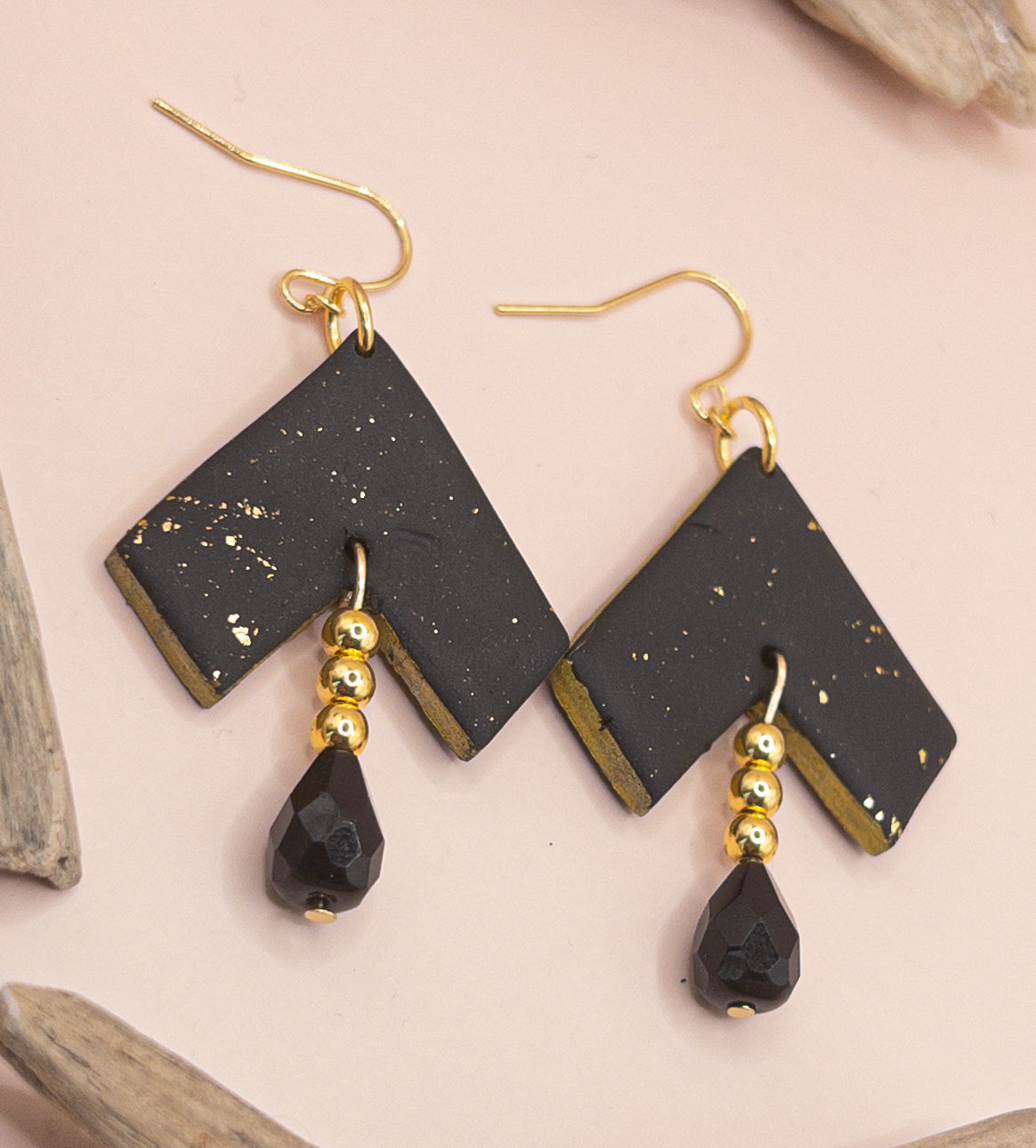 Oorbellen Emily zwart goud