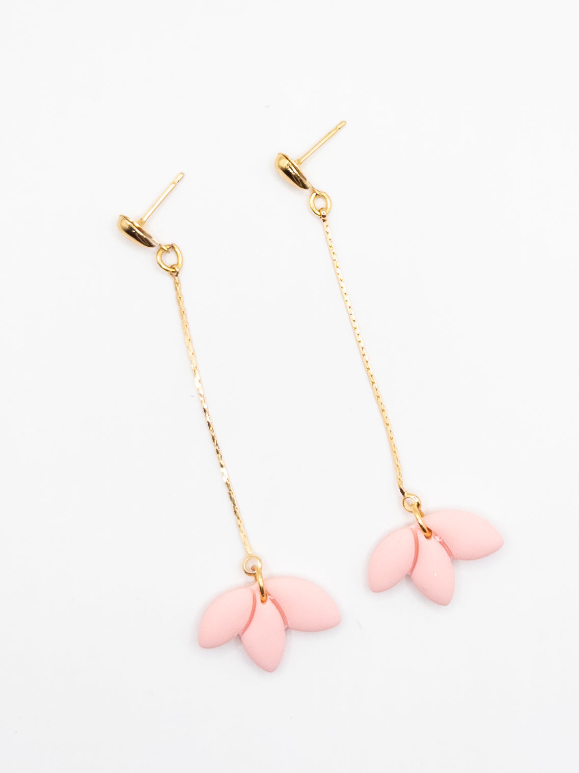 Oorbellen pale pink goud bloem mini