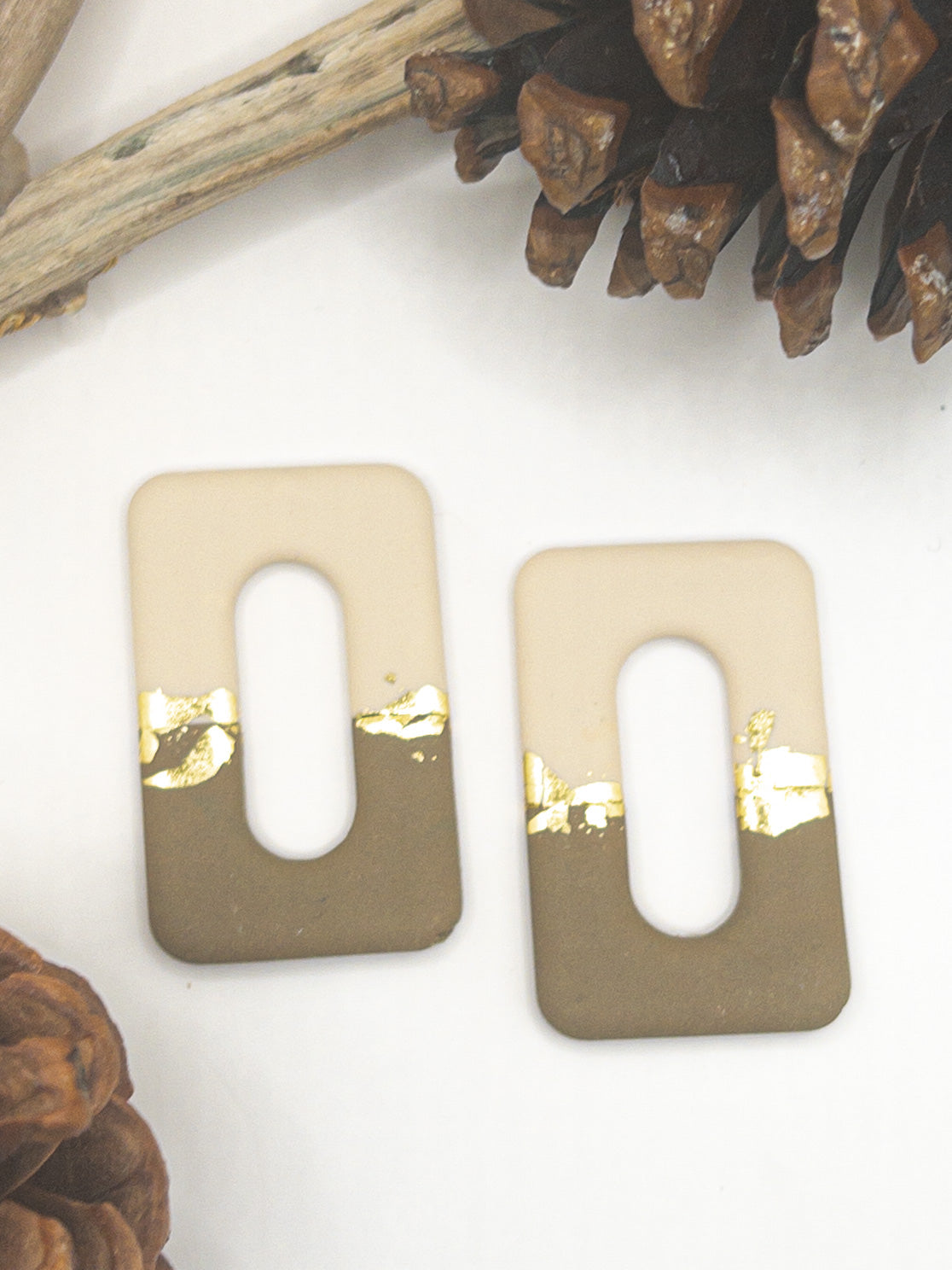 Creool hangers beige goud mosgroen