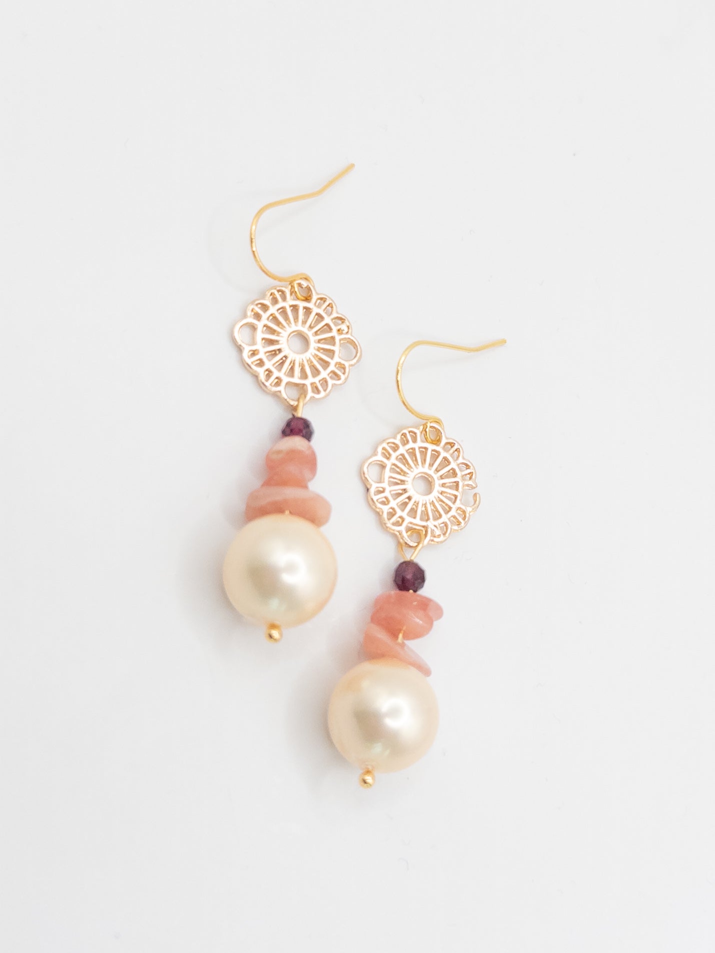 Oorbellen Mia parel roze paars goud