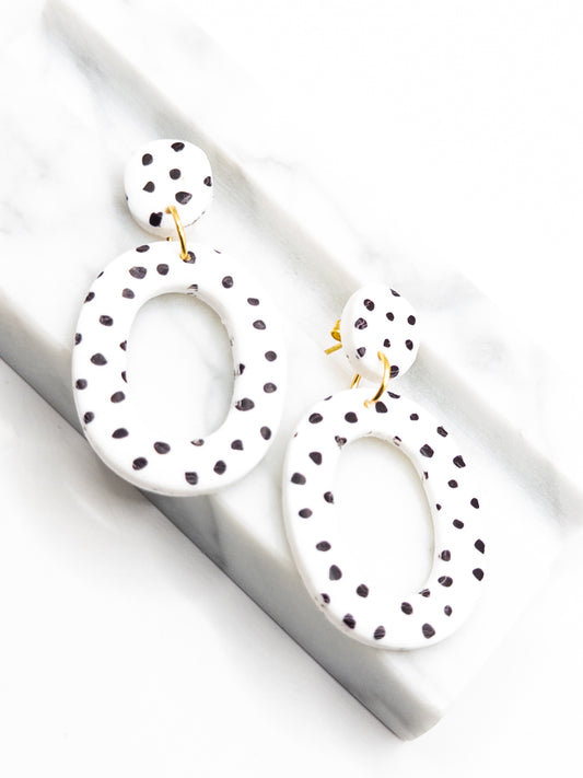 Oorbellen Oval polkadot wit zwart