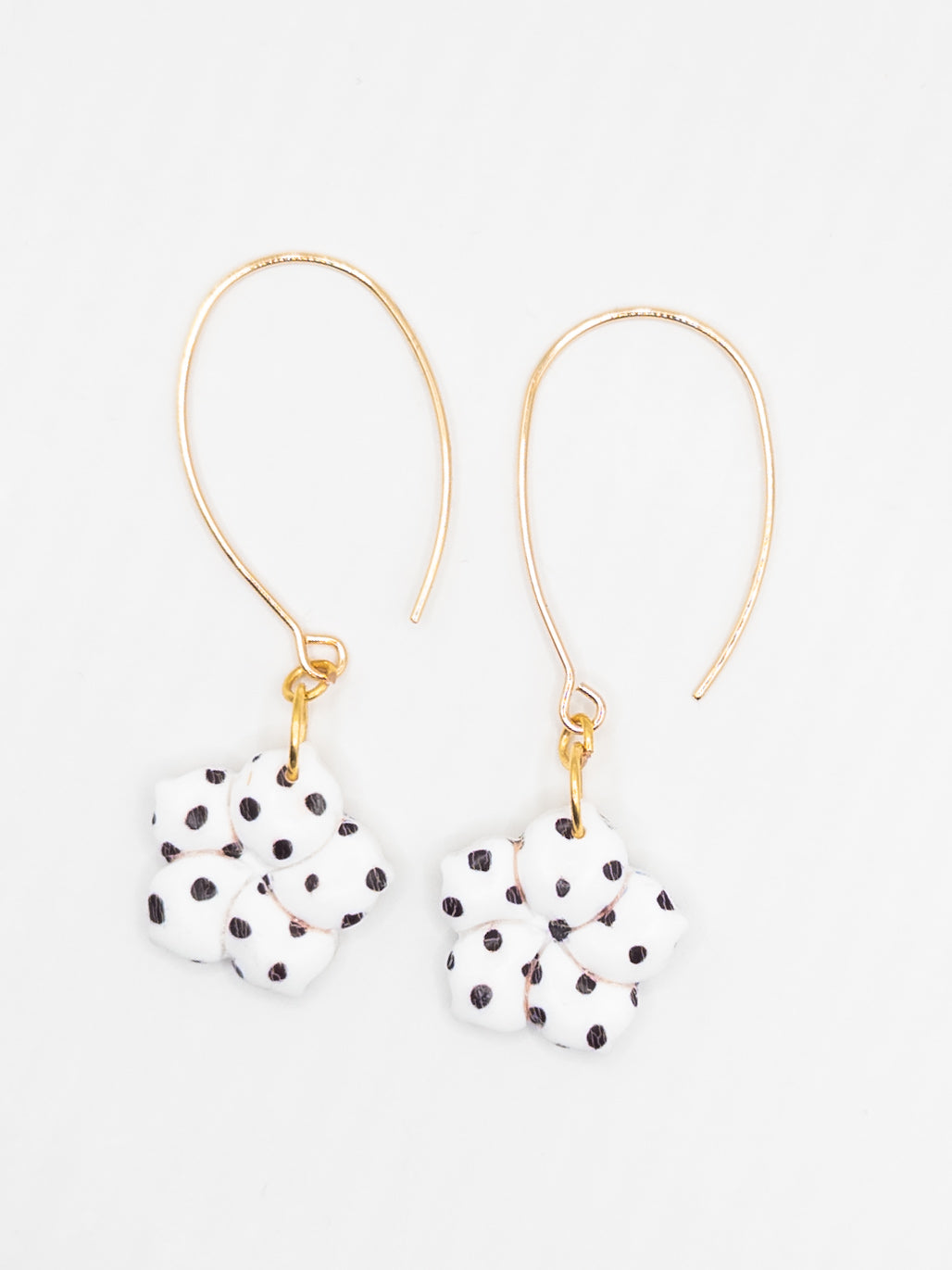 Polkadot oorbellen bloem