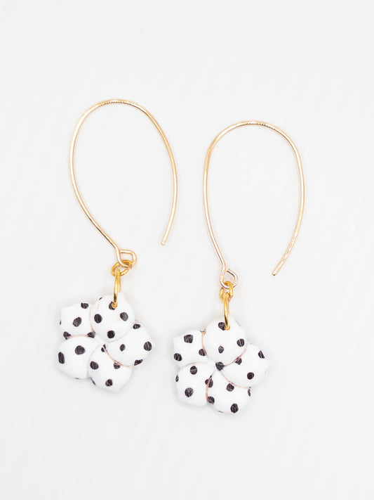 Polkadot oorbellen bloem