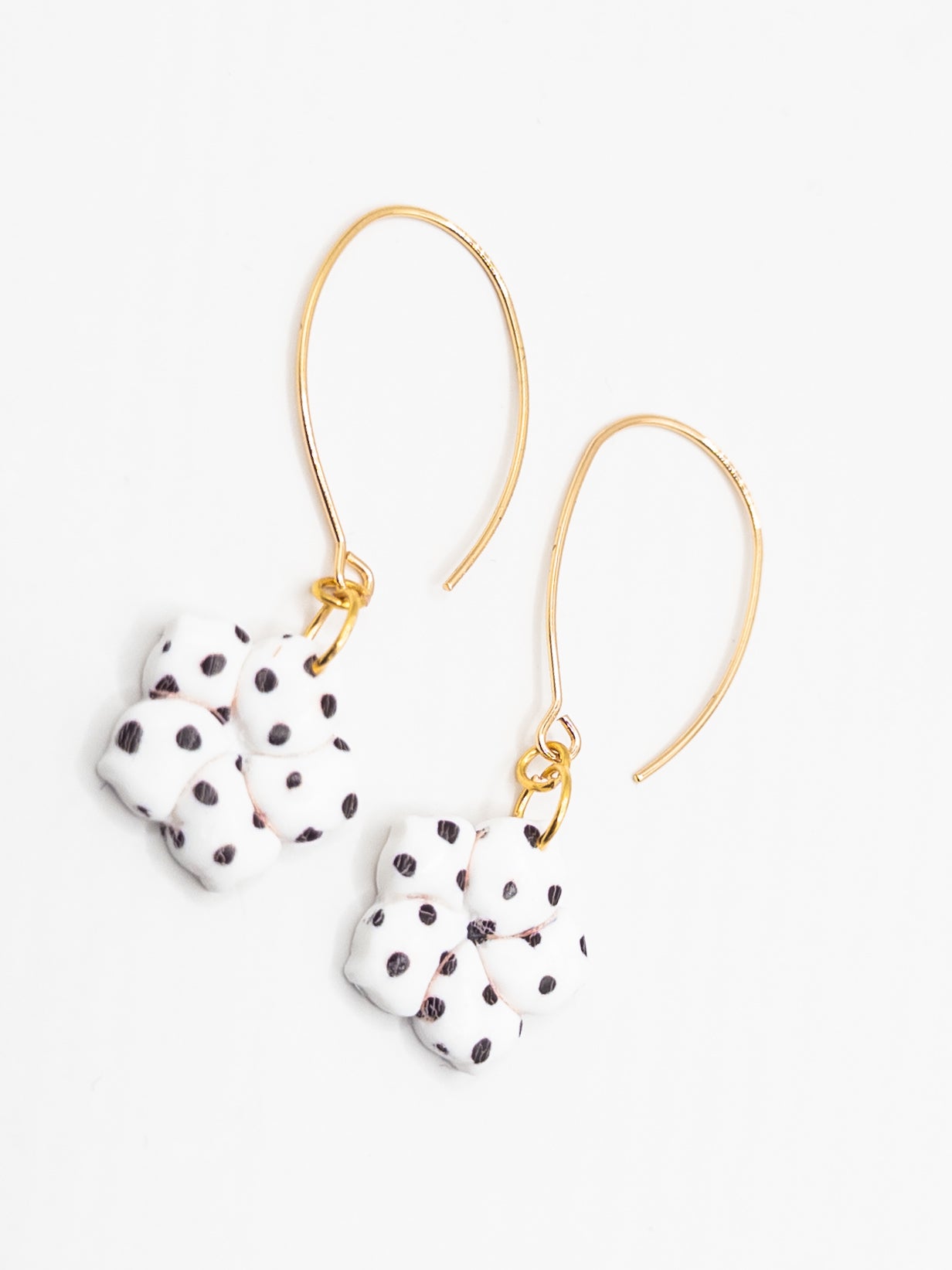 Polkadot oorbellen bloem