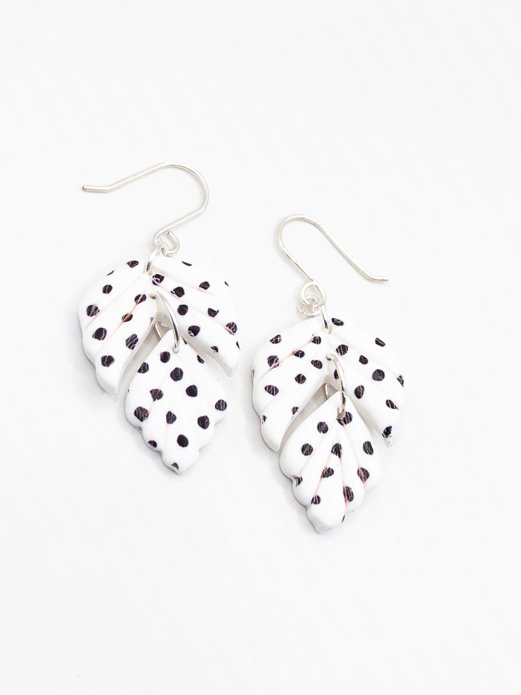 Oorbellen Leah Polkadot wit zwart