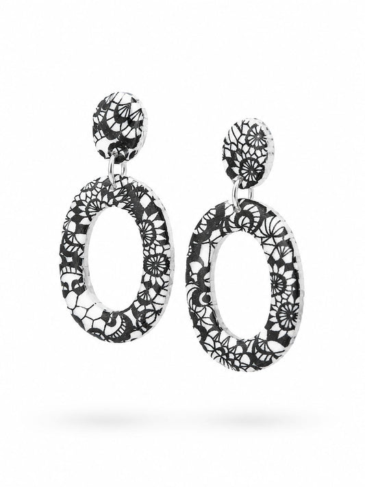 Ink Lace oorbellen Oval zwart wit zilver