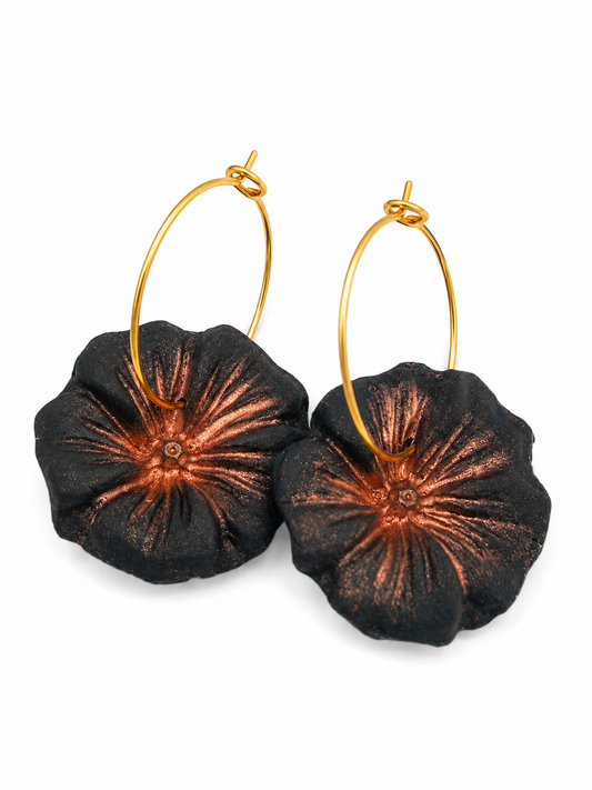 Creolen met bloem zwart / glans