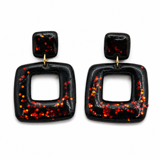 Oorbellen Socha zwart rood glitter