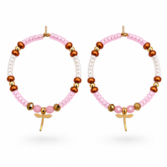 Vrolijke oorringen met libelle hanger roze bruin wit