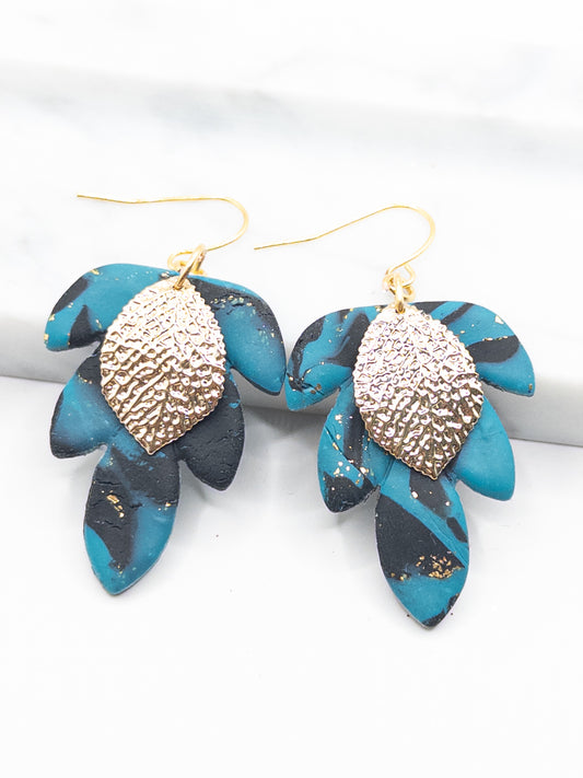 Oorbellen Aïda blauw zwart goud