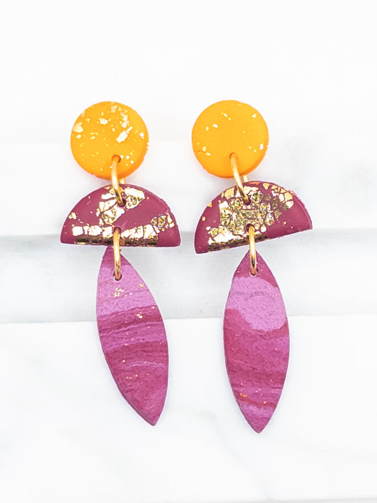Oorbellen Cleo oranje goud mix en lila wijnrood