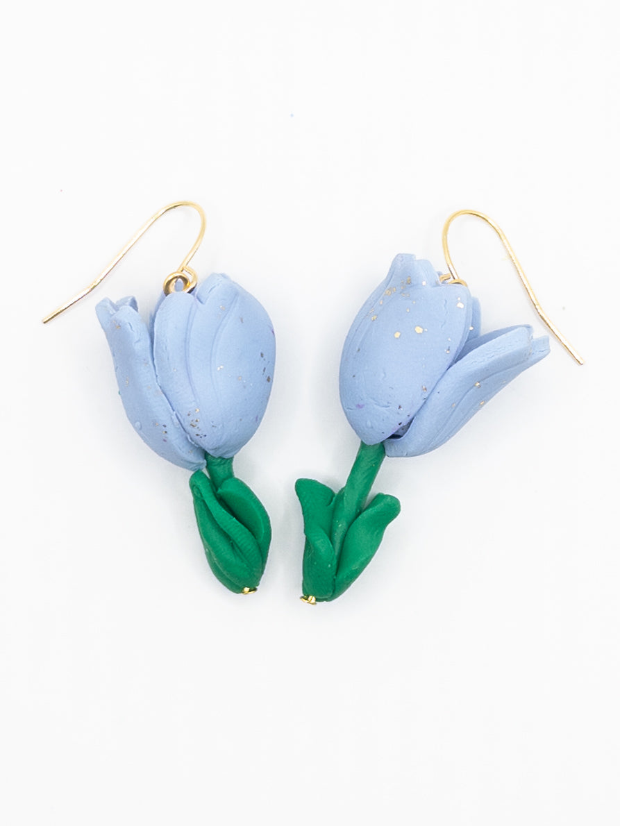 Tulpen oorbellen licht blauw goud
