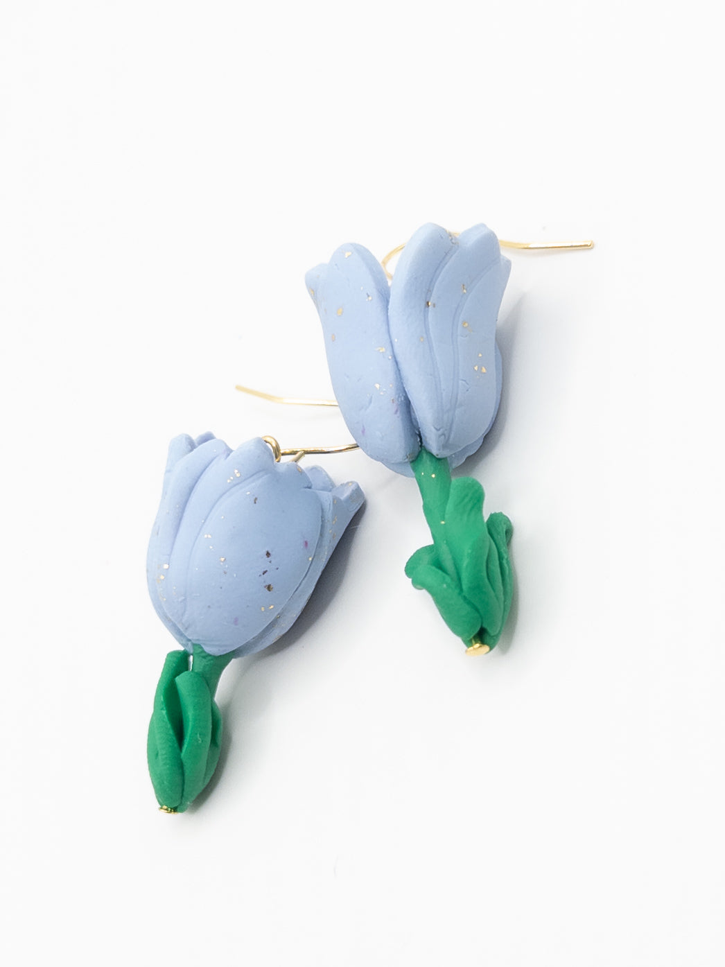 Tulpen oorbellen licht blauw goud