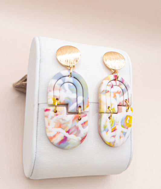 Oorbellen Naxos goud wit blauw geel roze